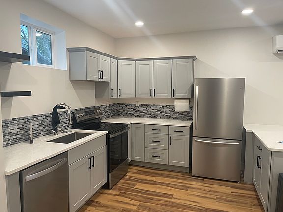 3rd image of 1218 E Wood Ave