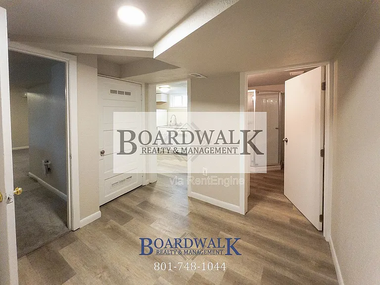 34 Glenwood Ave #BASEMENT — Photo 3
