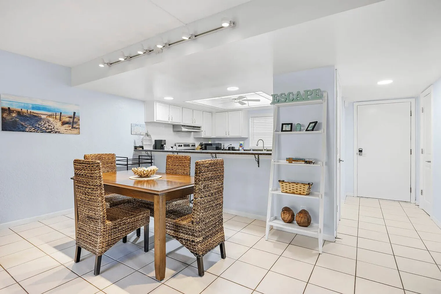 2 bed, 2.0 bath, $3,806 — Photo 4