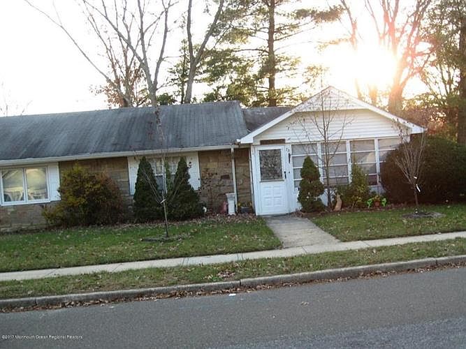 1st image of 7B Carnation Dr