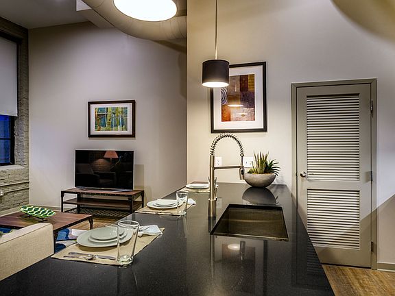 2nd image of 1000 Market Ave S #7221775