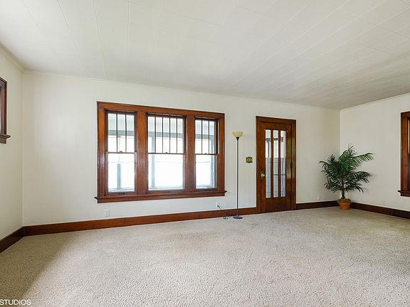 3rd image of 303 Randall St