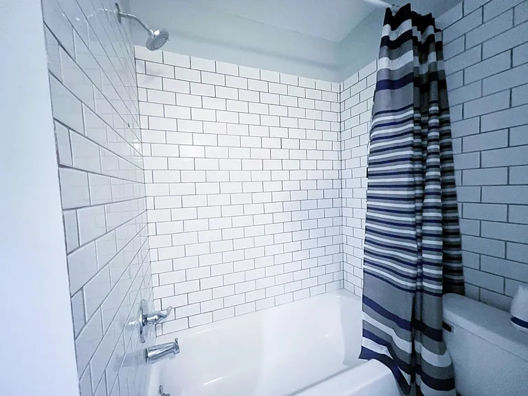 128 Stonewall St #7 — Photo 6