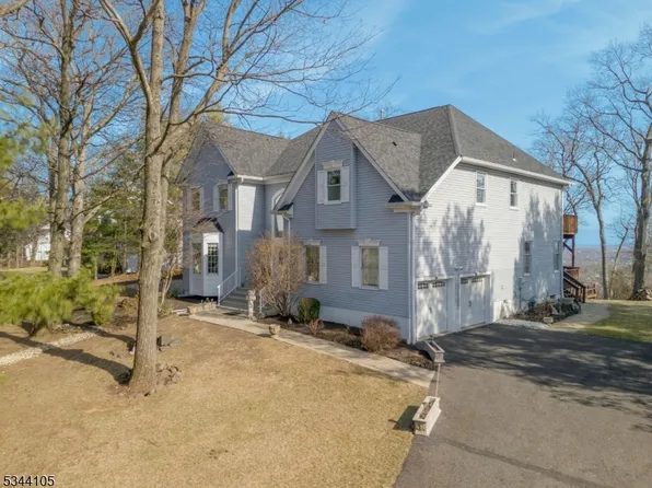 35 Scheurman Terrace, Green Brook Twp., NJ 08812