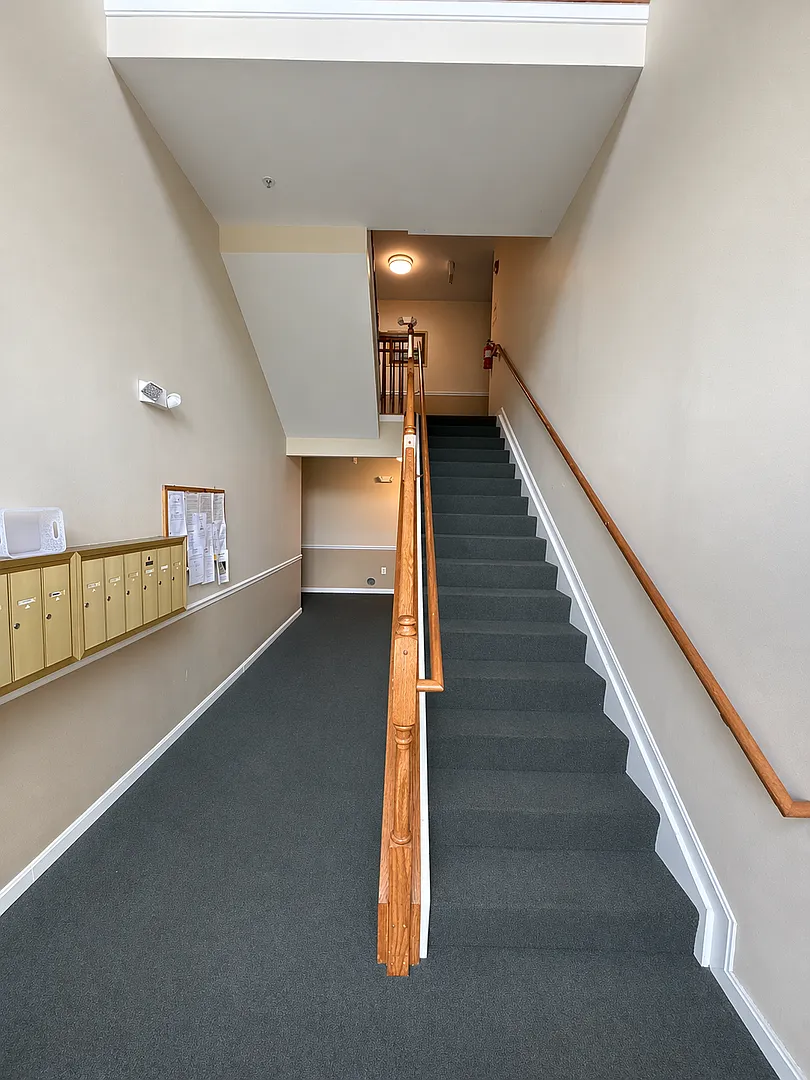 3BR/2BA Home with Pool, Gym & Tennis Courts | Bel Air Living — Photo 2