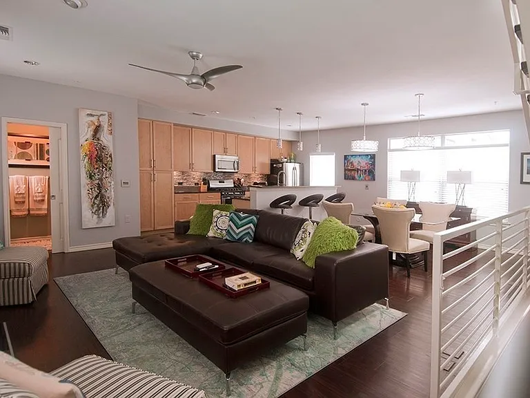 2606 Wilson St #1105 — Photo 2