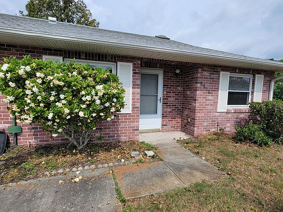 4th image of 4474 Hidden Village Dr