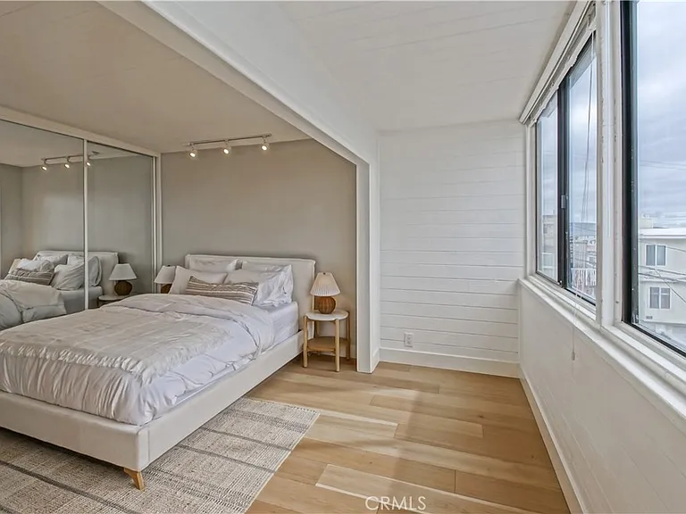 320 Marine Ave — Photo 42