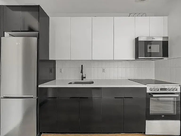 1042 President St #7G — Photo 2