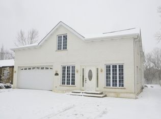 1N631 Main St, Glen Ellyn, IL 60137