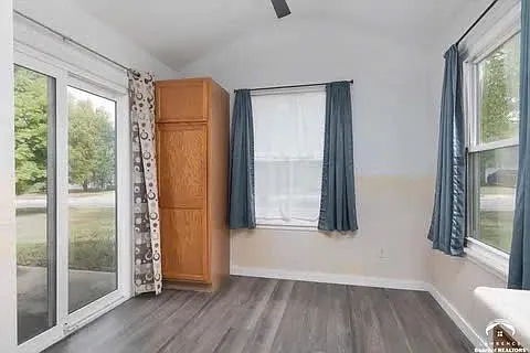 125 Sharon Dr — Photo 11
