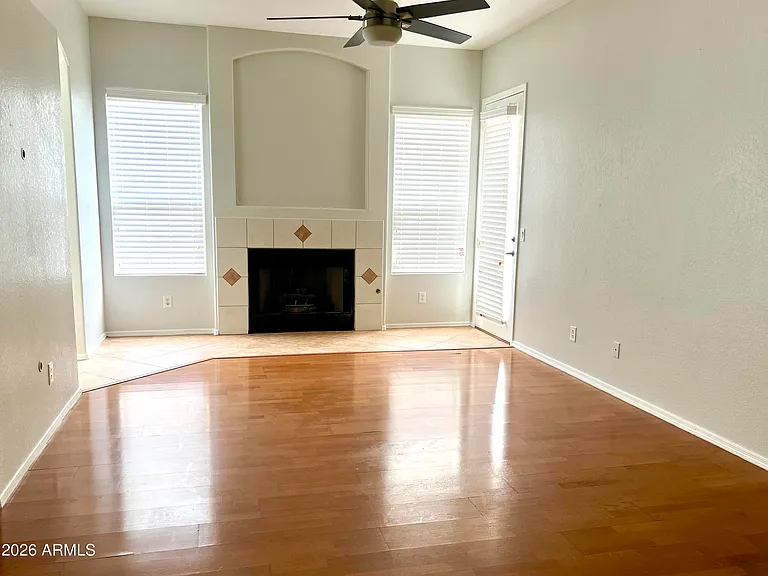 407 W Helena Dr — Photo 21