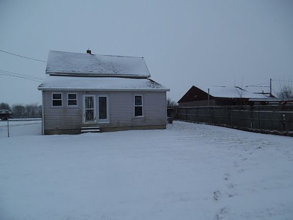 3rd image of 290 S Main St