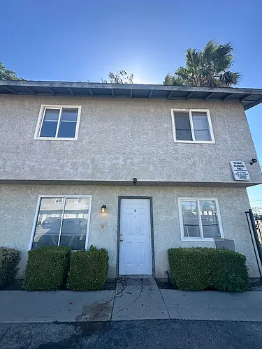 124 White Ln Photo 1