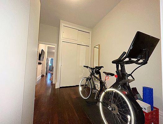 4th image of 63 Jewel St APT 1R