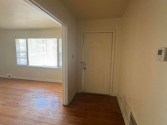 3rd image of 245 Shady Cir