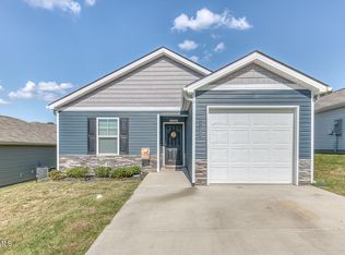 1123 Clearwater Ln, Johnson City, TN 37601