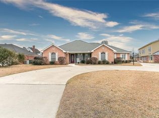 1325 S Chateau Cir, Lake charles, LA 70605