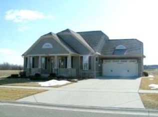 7782 Drakeshire Blvd, Almont, MI 48003