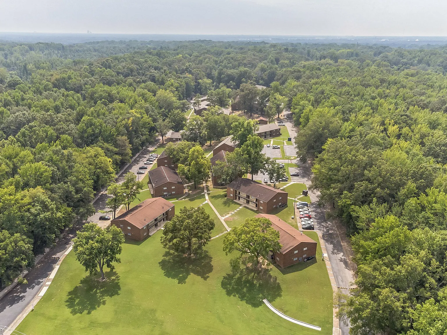 Hilldale Apartments — Photo 4