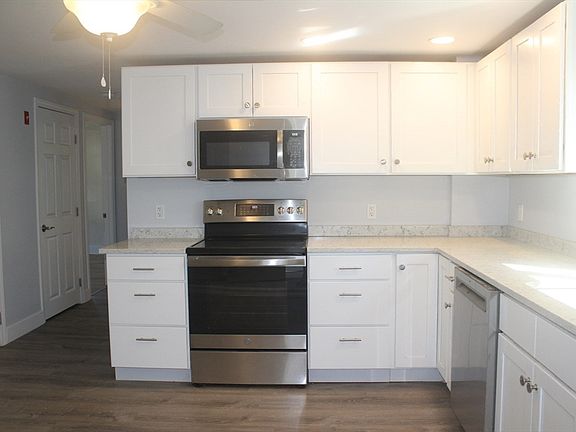 4th image of 17 Didonato Ave