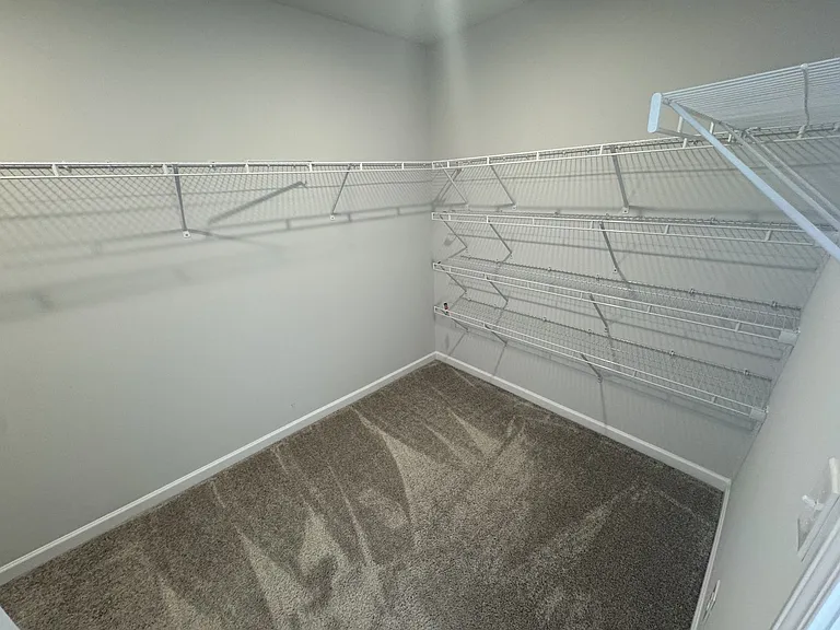 511 Forsberg Ct — Photo 13