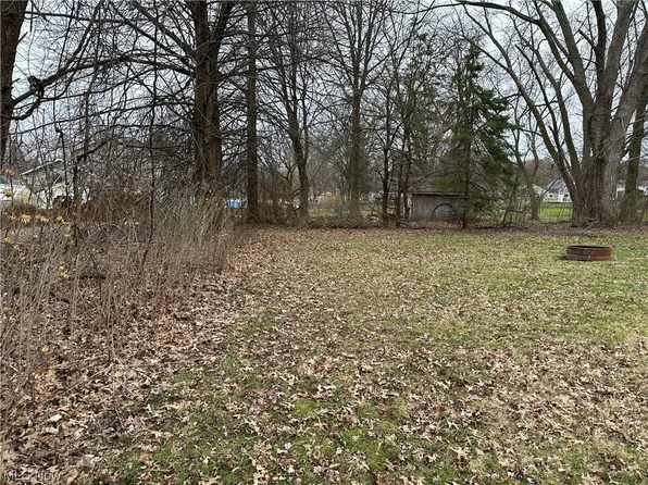 Oakes Dr, Akron, OH 44312