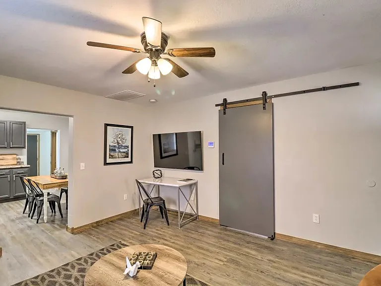 204 W Trish Knight St — Photo 8