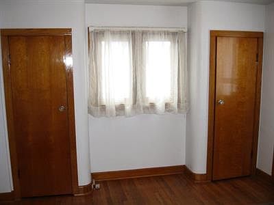 4th image of 1615 Main St