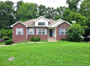 3399 N Henderson Way, Clarksville, TN 37042