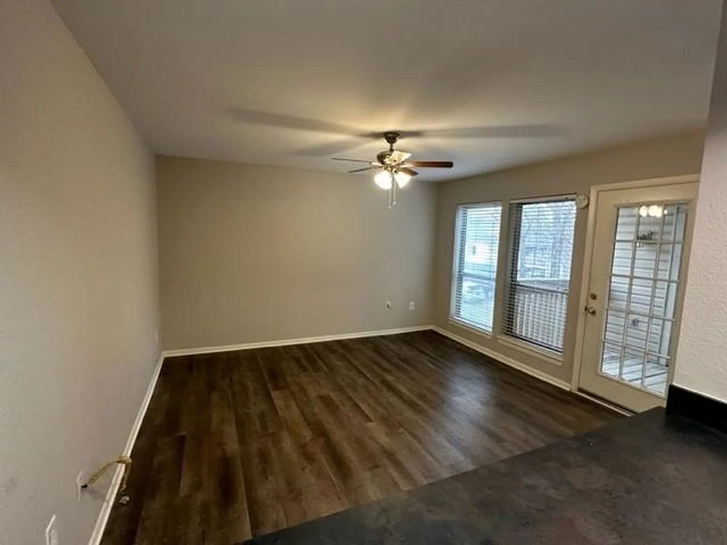 Super cute condo in East Memphis ready for you! Pool included!! — Photo 4