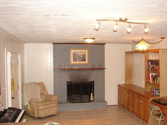 4th image of 10936 Myrtle Ave