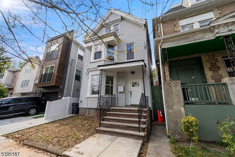 1st image of 119 Littleton Ave