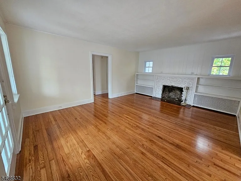 48 Bay St — Photo 7