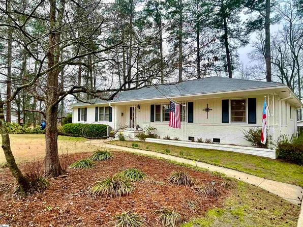 600 Chestnut St, Clinton, SC 29325