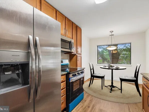 300 Hilltop Ln #300E, Annapolis, MD 21403