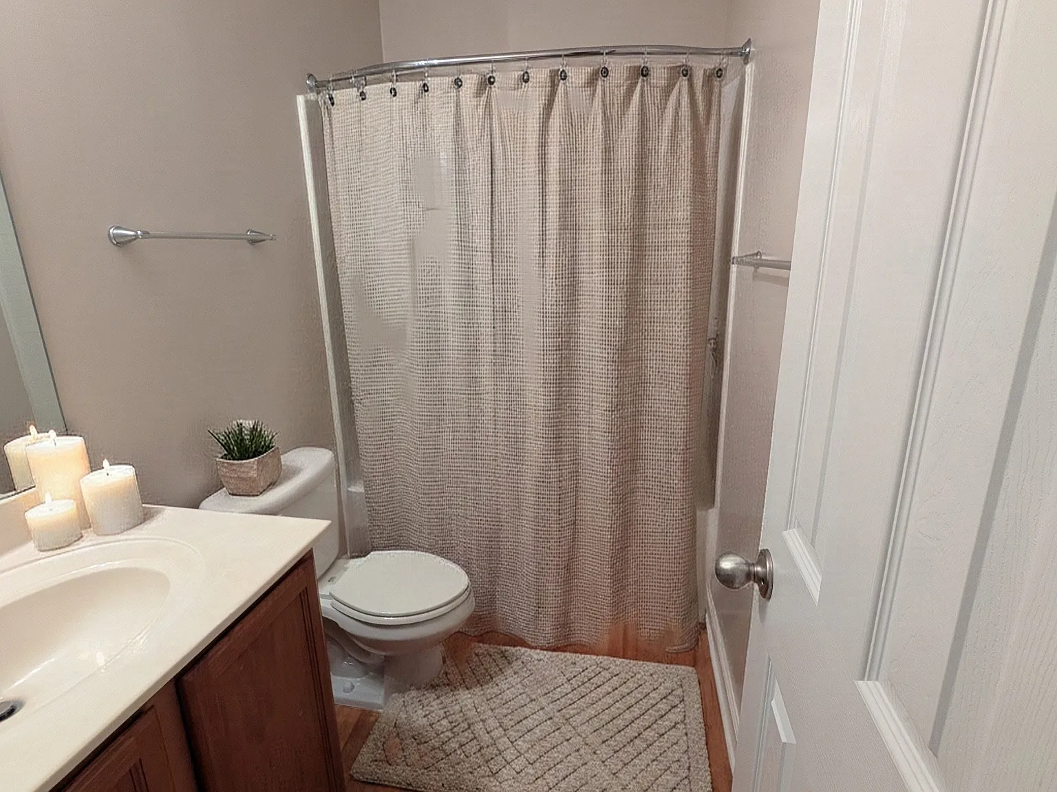 3 bed, 1684 sqft, $2,400 — Photo 3