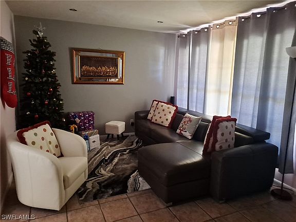 5th image of 6 Parkwood Villas Ct
