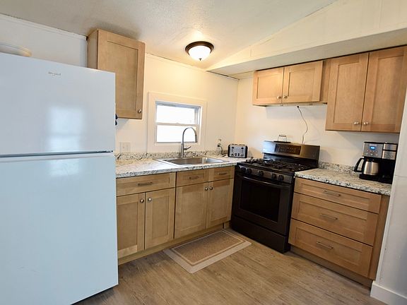 2nd image of 170 Rockland St APT 5