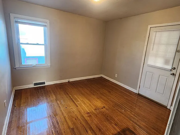 3816 Almeda Dr — Photo 5