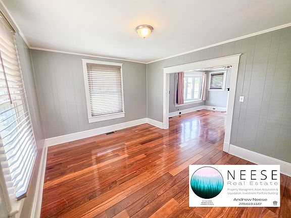 4th image of 1164 Moorland Ave