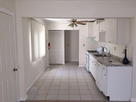 4th image of 1 Eisenhower Dr