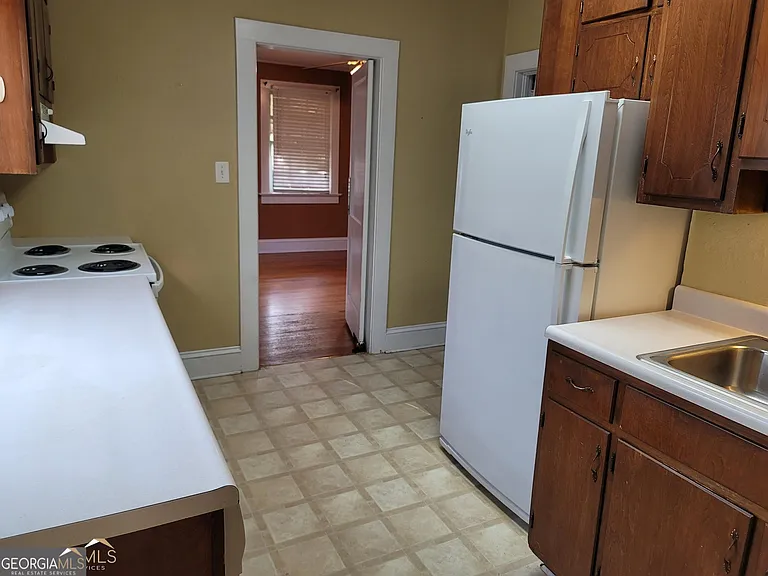 156 Florida Ave — Photo 8