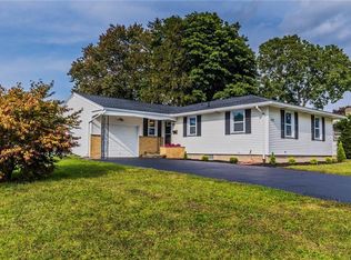 112 Kings Ln, Rochester, NY 14617