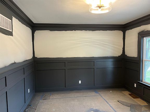 3rd image of 934 Oge Ave