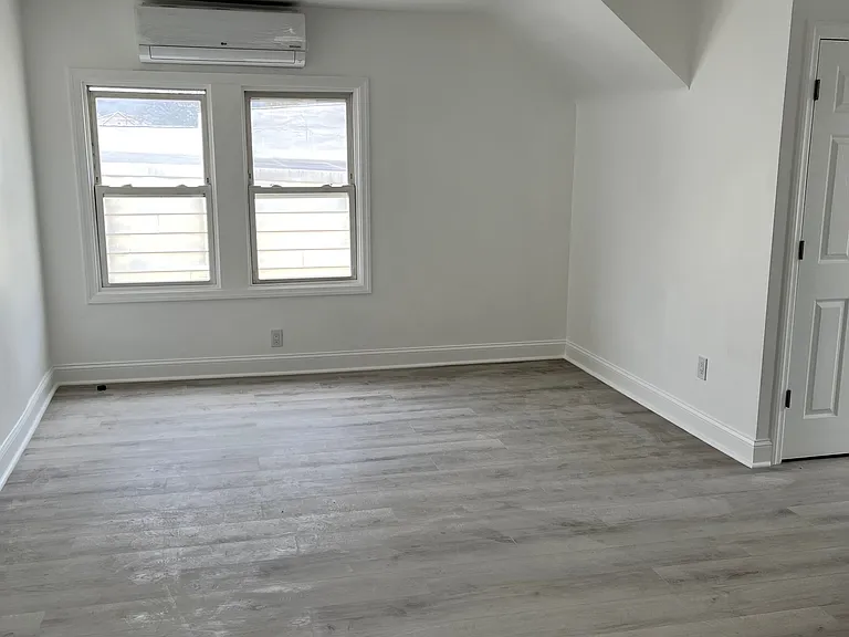 120 Highland Ave #3 — Photo 2
