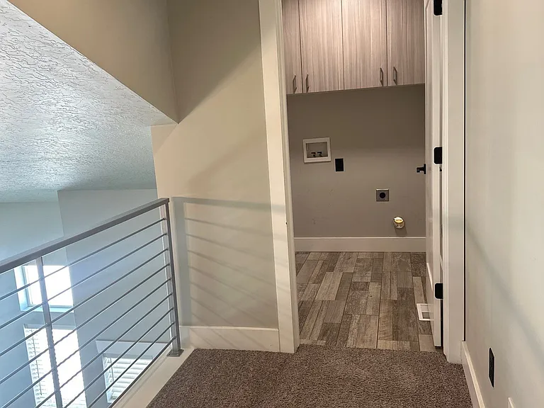 7068 S 300 E — Photo 19