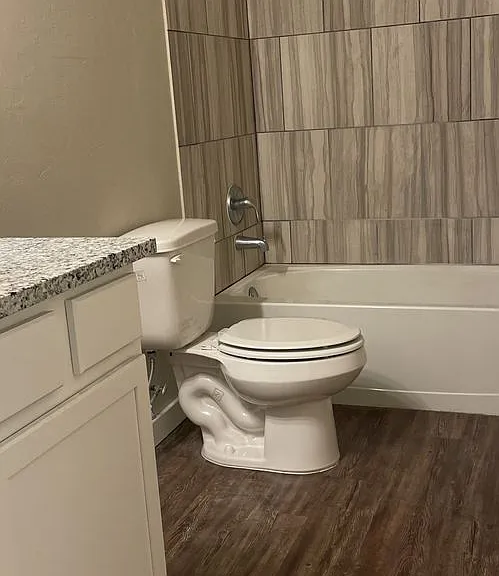 5212 Oakwood Villa Ct — Photo 9
