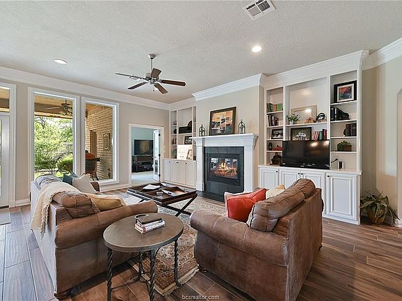 2nd image of 5200 Cascades Dr