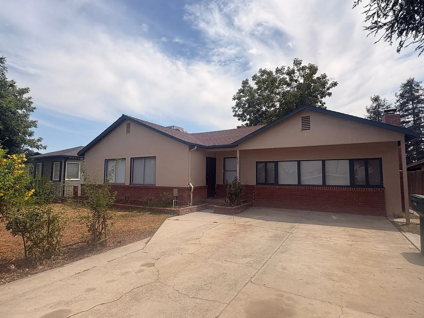 Beautiful newly remolded home for rent in Tulare, Ca — Photo 1